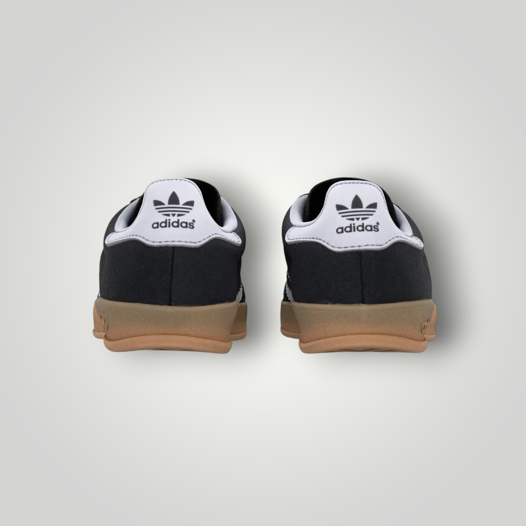 NDO Clothing Adidas Originals Gazelle Indoor Sneaker in Schwarz mit Veloursleder und klassischer Gummisohle von hinten