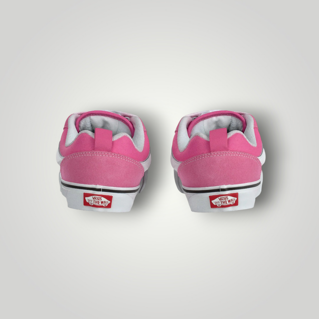 NDO Clothing Vans KNU Skool Sneaker in Fizz Pink aus Leder und Textil, Rückansicht mit gepolstertem Schaft
