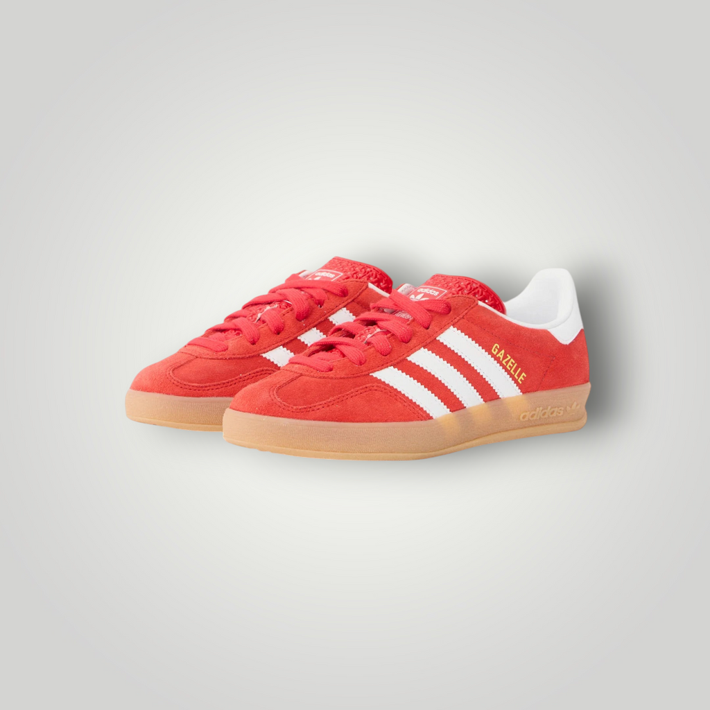 NDO Clothing adidas Originals Gazelle Indoor J Sneaker in Rot mit weißen Streifen und klassischer Gummisohle