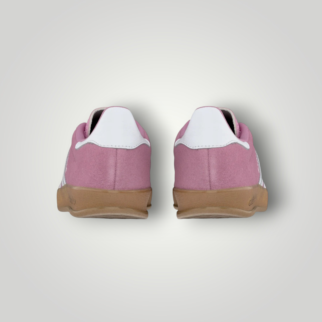 NDO Clothing adidas Originals Gazelle Indoor Sneaker in Rosa aus Veloursleder mit weißer Fersenkappe und Gummisohle