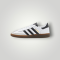 NDO Clothing Adidas Originals Handball Spezial Sneaker in Weiß mit schwarzen Streifen und brauner Gummisohle