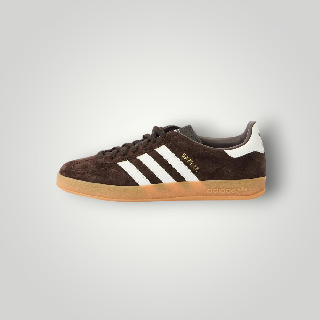 NDO Clothing adidas Originals Gazelle Indoor Sneaker in Dunkelbraun mit weißen Streifen und Gummisohle