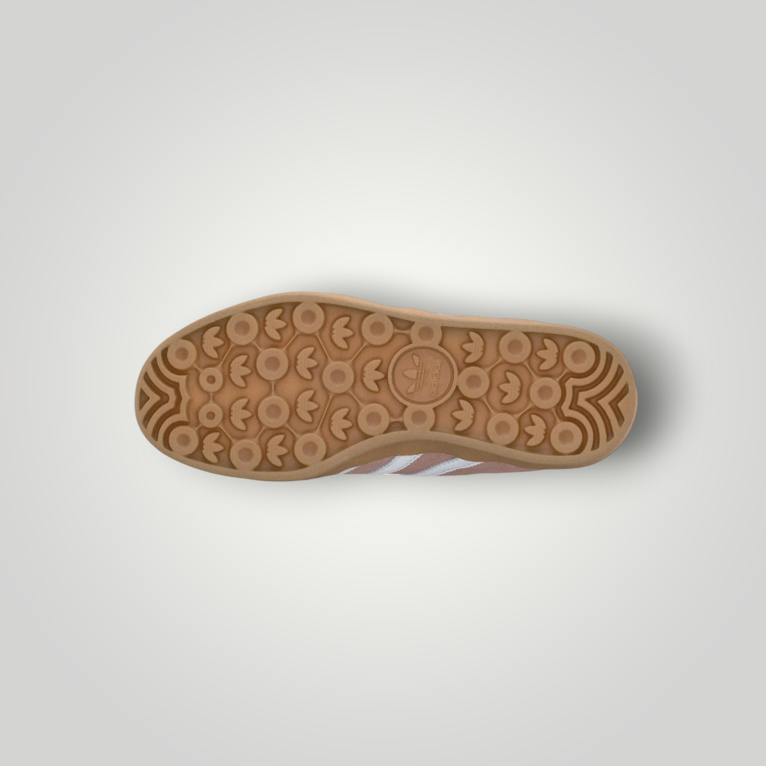 NDO Clothing adidas Originals Gazelle Indoor Sneaker mit charakteristischer brauner Gummisohle von unten