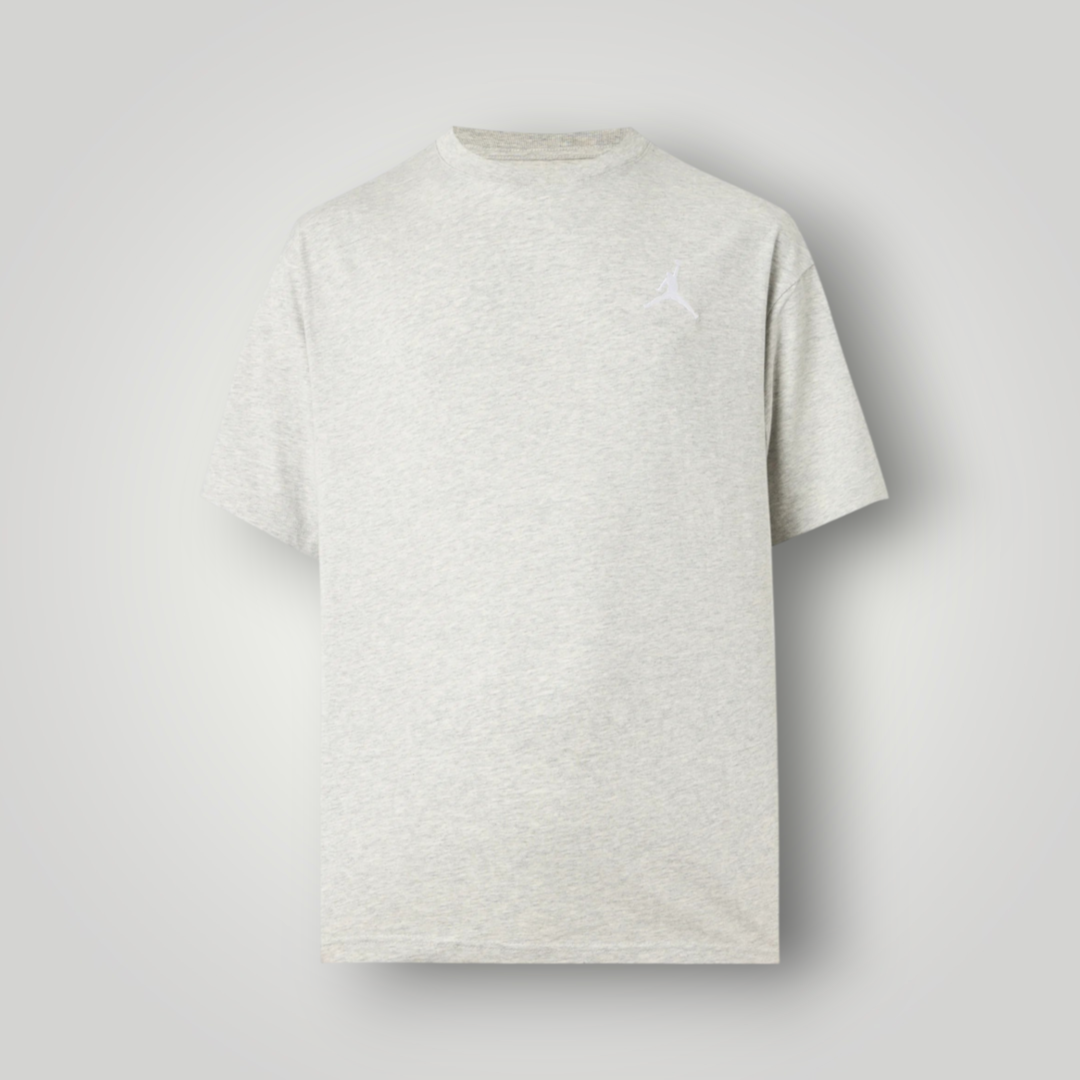 NDO Clothing Jordan Jumpman T-Shirt in meliertem Grau mit Rundhalsausschnitt und kleinem Logo-Stick auf der Brust.