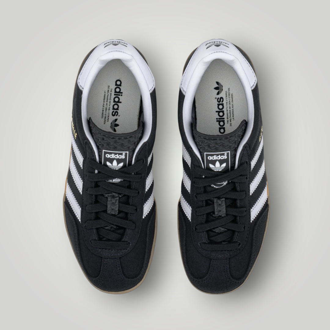 NDO Clothing Adidas Originals Gazelle Indoor Sneaker in Schwarz aus Veloursleder mit weißen Streifen, Draufsicht