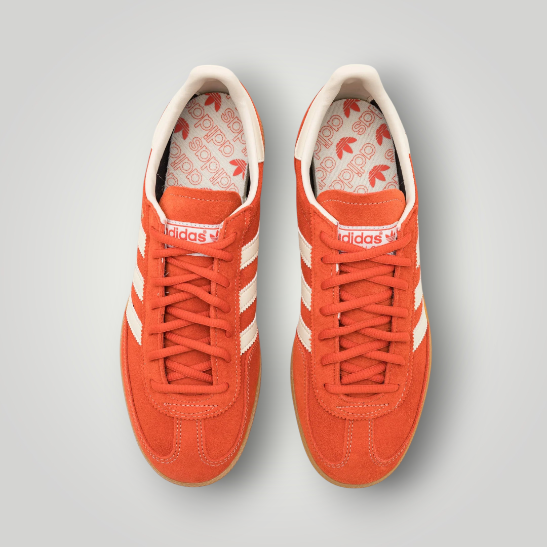 NDO Clothing Adidas Originals Handball Spezial Sneaker aus orangefarbenem Veloursleder mit weißen Streifen