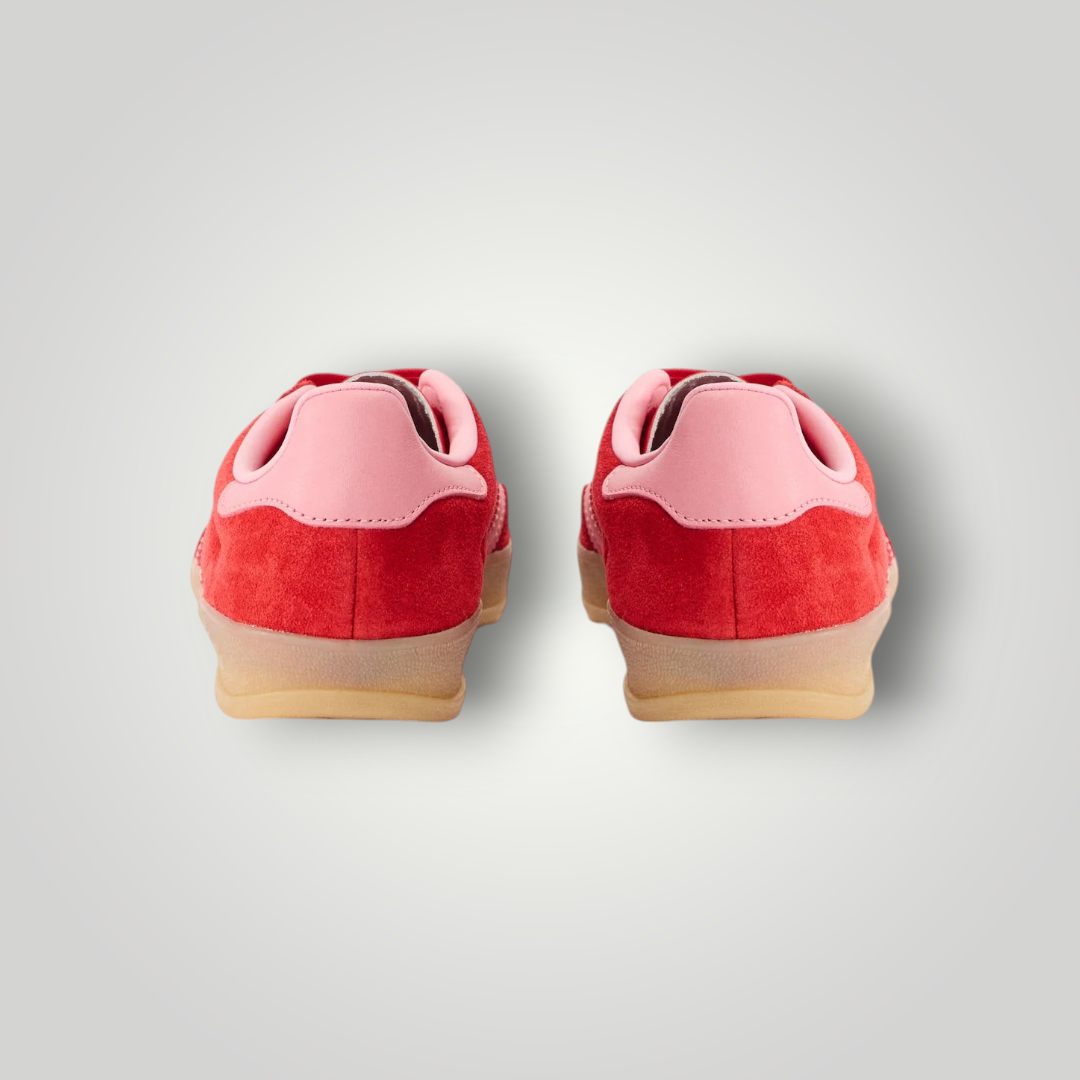 NDO Clothing Adidas Originals Gazelle Indoor Sneaker in Rot und Pink mit Wildleder-Obermaterial und Gummisohle