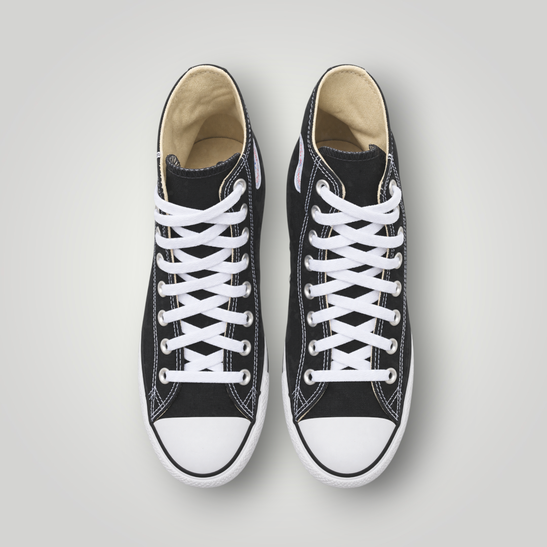 NDO Clothing Converse Chuck Classic Unisex High-Top-Sneaker aus schwarzem Canvas mit weißer Schnürung und Gummikappe