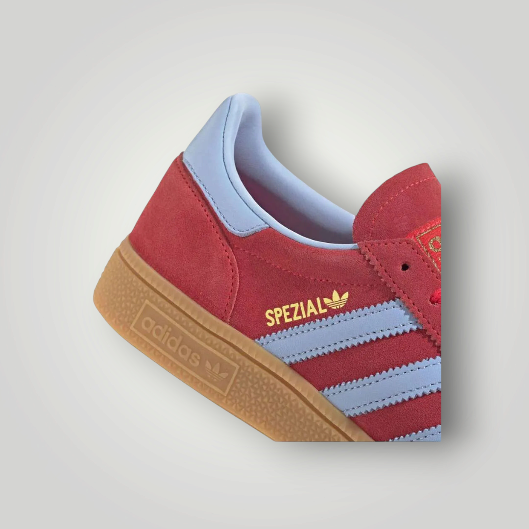 NDO Clothing Adidas Originals Handball Spezial J Sneaker in Rot mit hellblauen Streifen und klassischer Gummisohle
