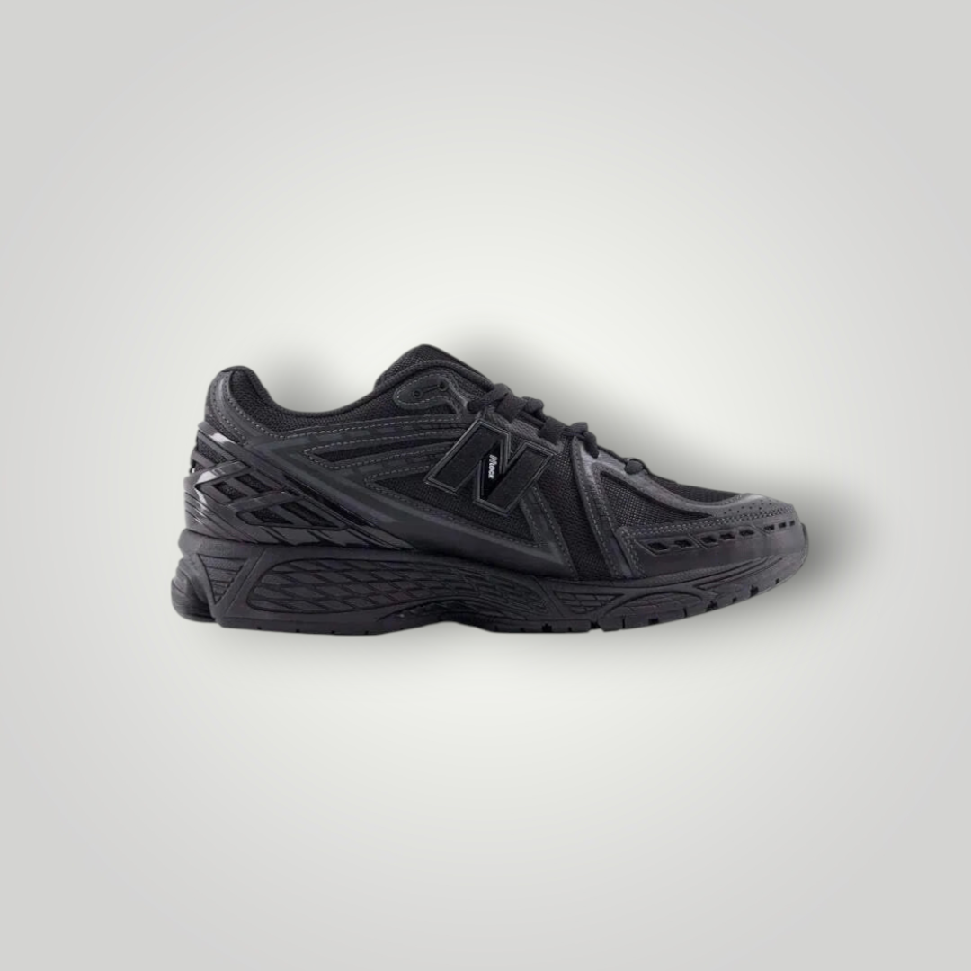 NDO Clothing New Balance 1906R Sneaker in komplettem Schwarz aus Mesh und Kunstleder mit sportlichem Profil