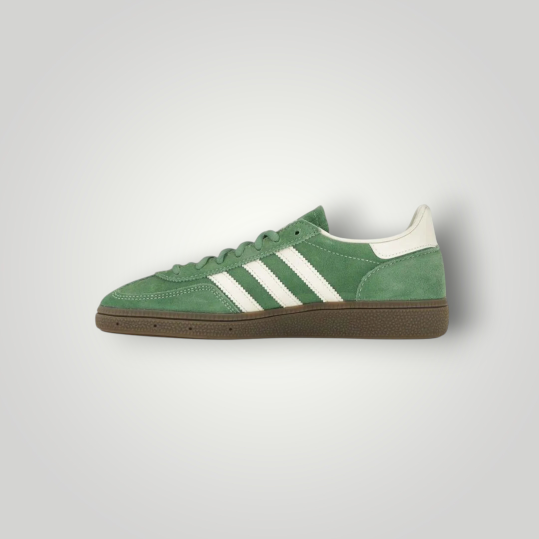 NDO Clothing Adidas Originals Handball Spezial Sneaker aus grünem Veloursleder mit weißen Streifen und Gummisohle