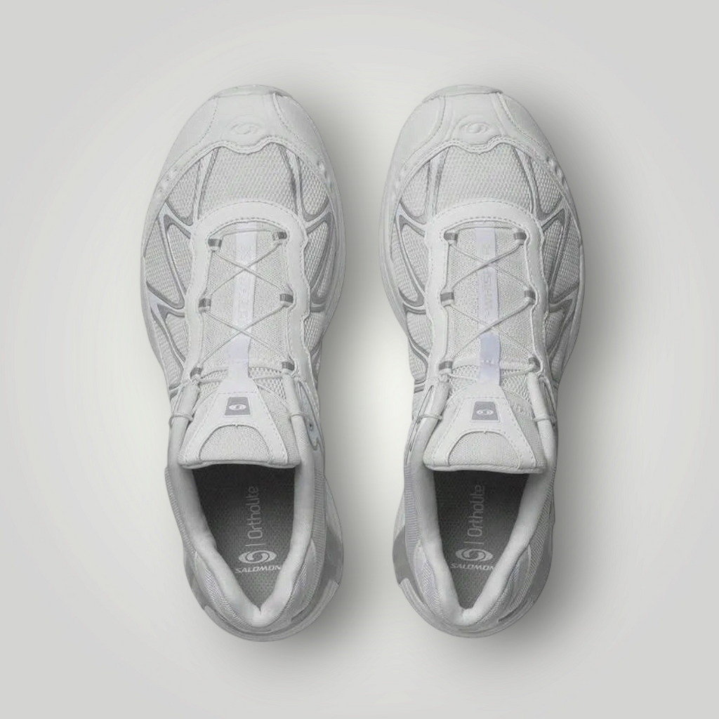 NDO Clothing Salomon XT-WHISPER Laufschuhe in Weiß mit Mesh-Obermaterial und Schnellschnürsystem in der Draufsicht