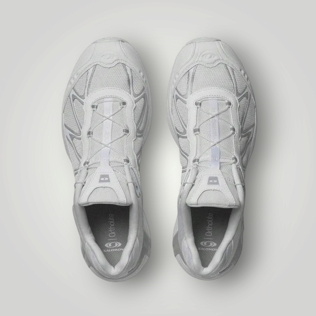 NDO Clothing Salomon XT-WHISPER Laufschuhe in Weiß mit Mesh-Obermaterial und Schnellschnürsystem in der Draufsicht