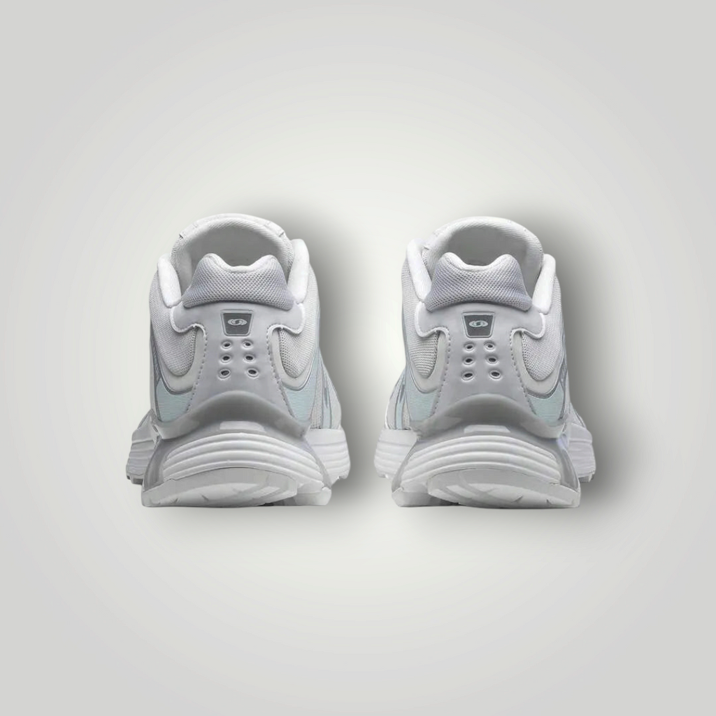 NDO Clothing Salomon XT-WHISPER Laufschuhe in Weiß und Hellgrau, Rückansicht der Sportschuhe