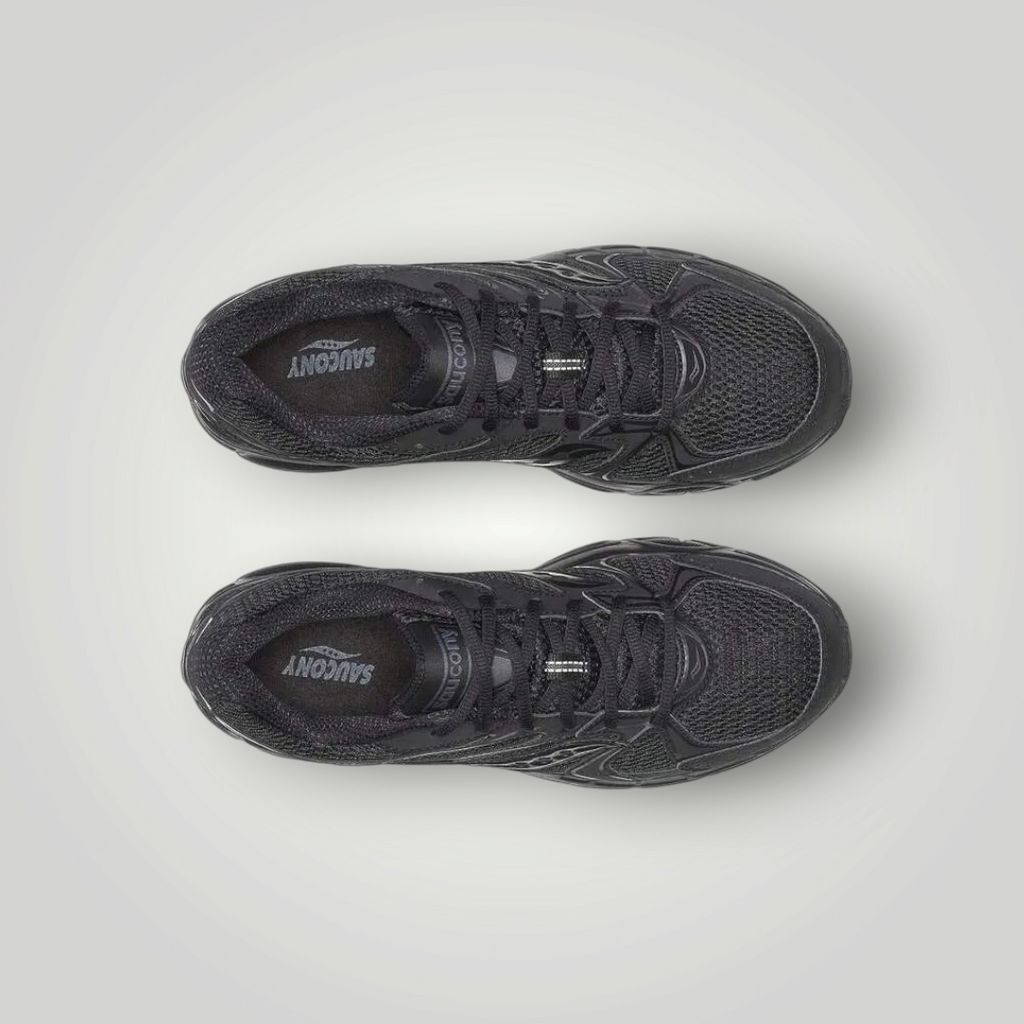 NDO Clothing Saucony Ride Millennium Laufschuhe in Schwarz mit atmungsaktivem Mesh-Obermaterial in der Draufsicht
