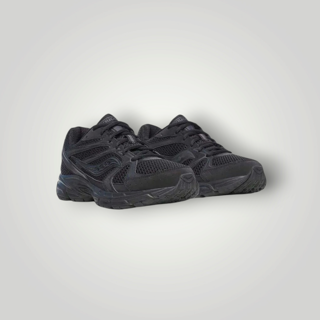 NDO Clothing Saucony Ride Millennium Laufschuh in komplett Schwarz mit atmungsaktivem Mesh-Obermaterial