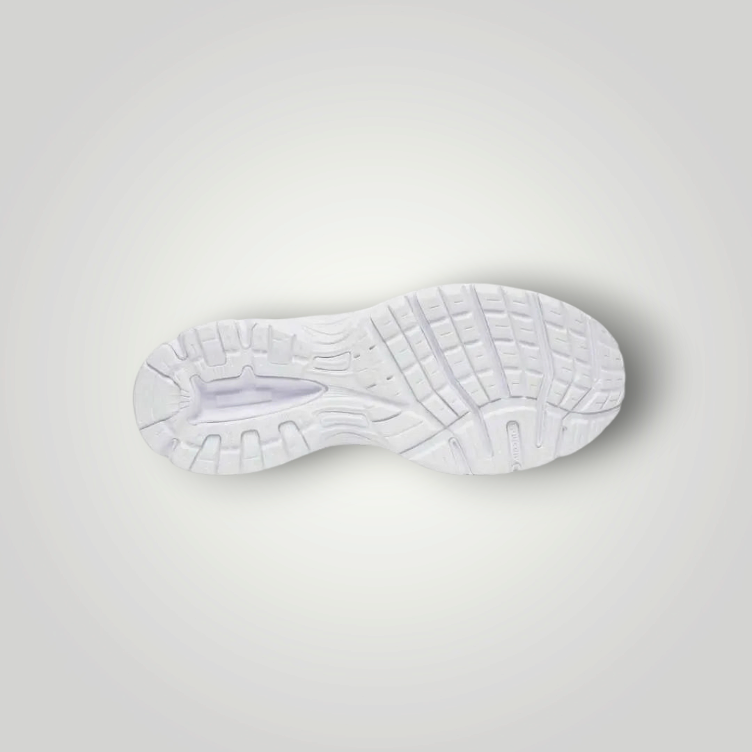 NDO Clothing Saucony Ride Millennium Laufschuh mit weißer, profilierter Gummisohle für optimalen Grip