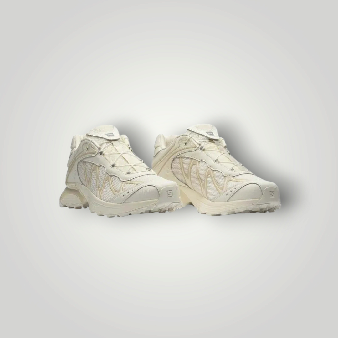 NDO Clothing Salomon XT-WHISPER Laufschuhe in Creme mit technischem Mesh-Obermaterial und robuster Sohle