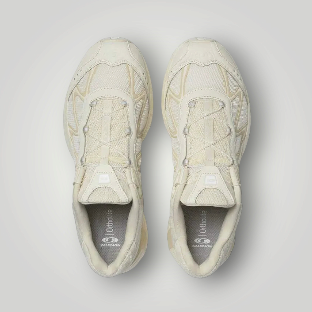 NDO Clothing Salomon XT-WHISPER Laufschuhe in Creme mit Mesh-Obermaterial und Schnellschnürsystem von oben