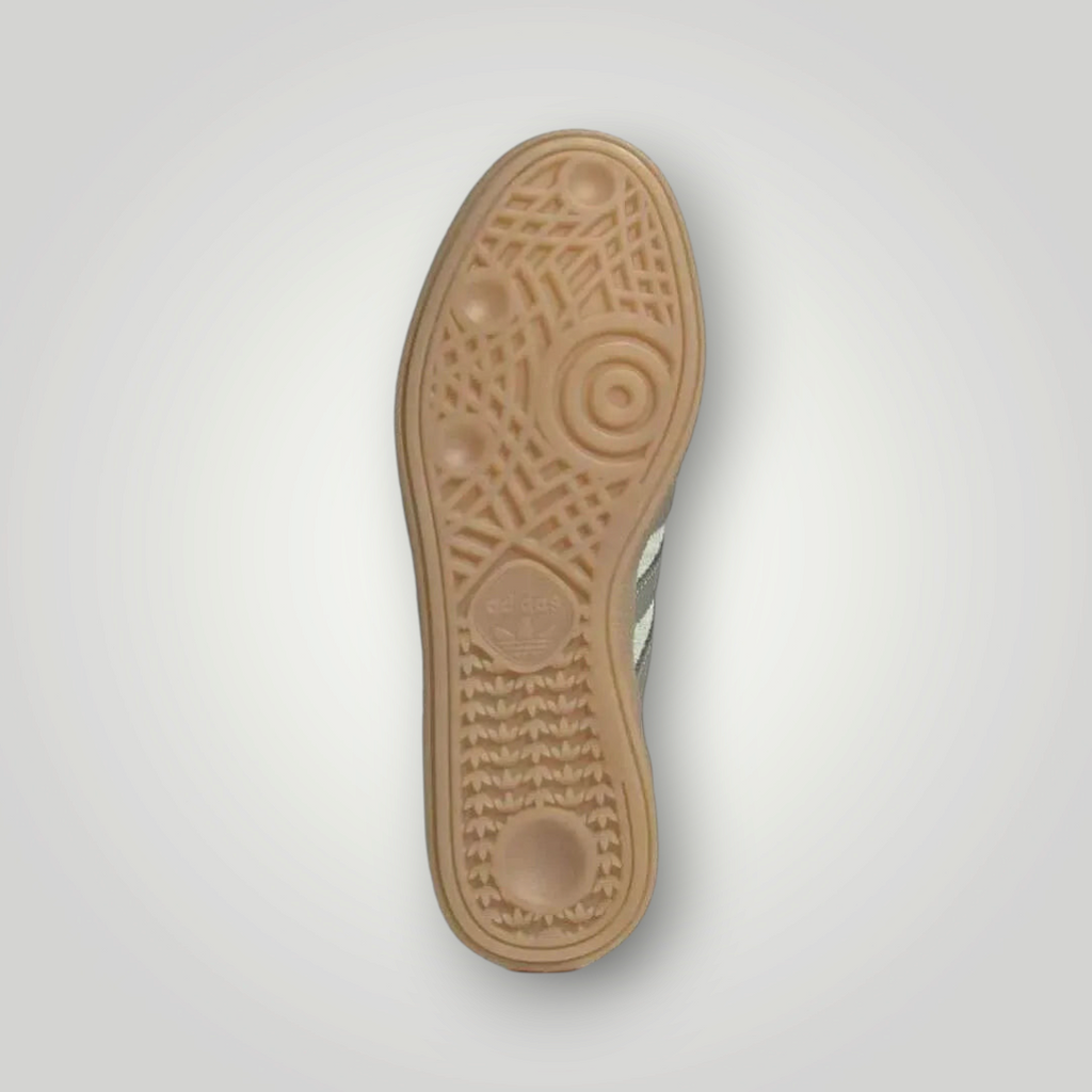 NDO Clothing Adidas Originals Handball Spezial Sneaker mit charakteristischer brauner Gummisohle und Profil