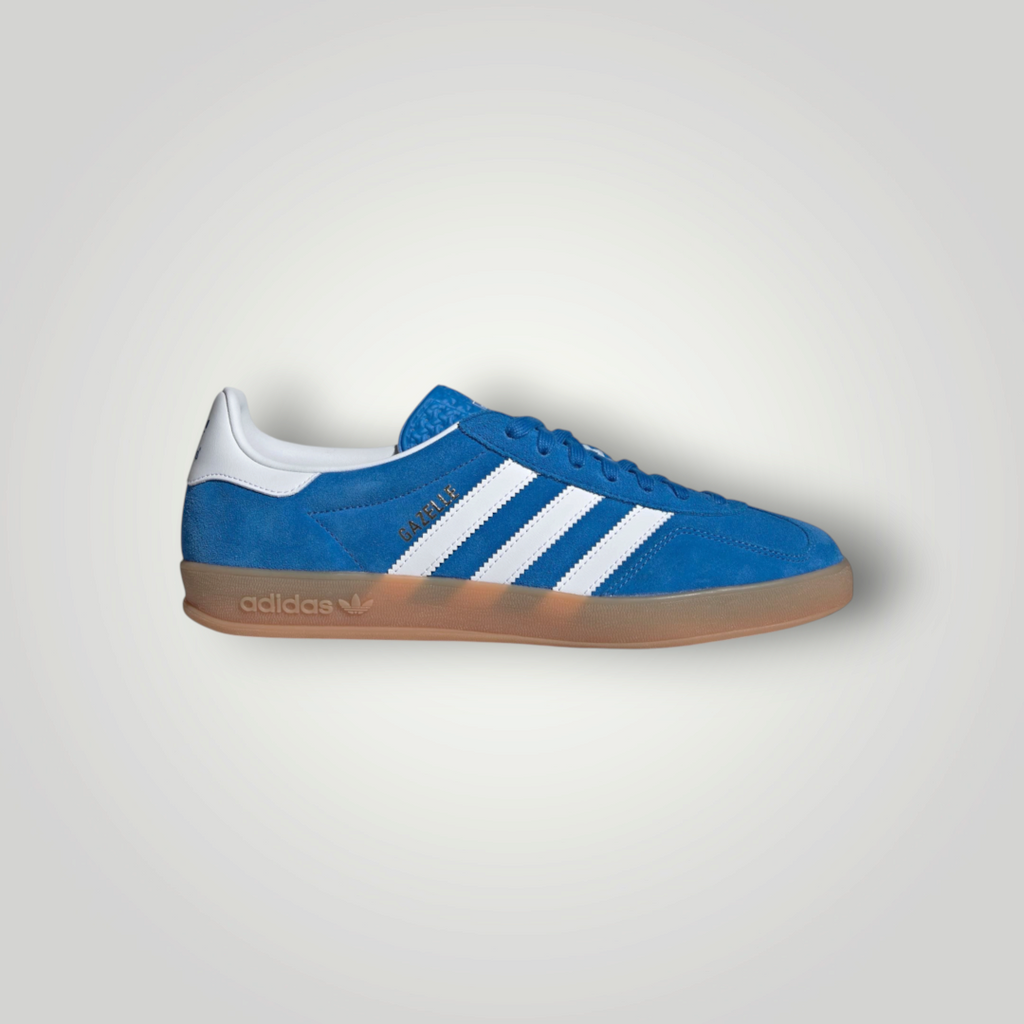 NDO Clothing Adidas Originals Gazelle Sneaker in Blau aus Wildleder mit weißen Streifen und Gummisohle