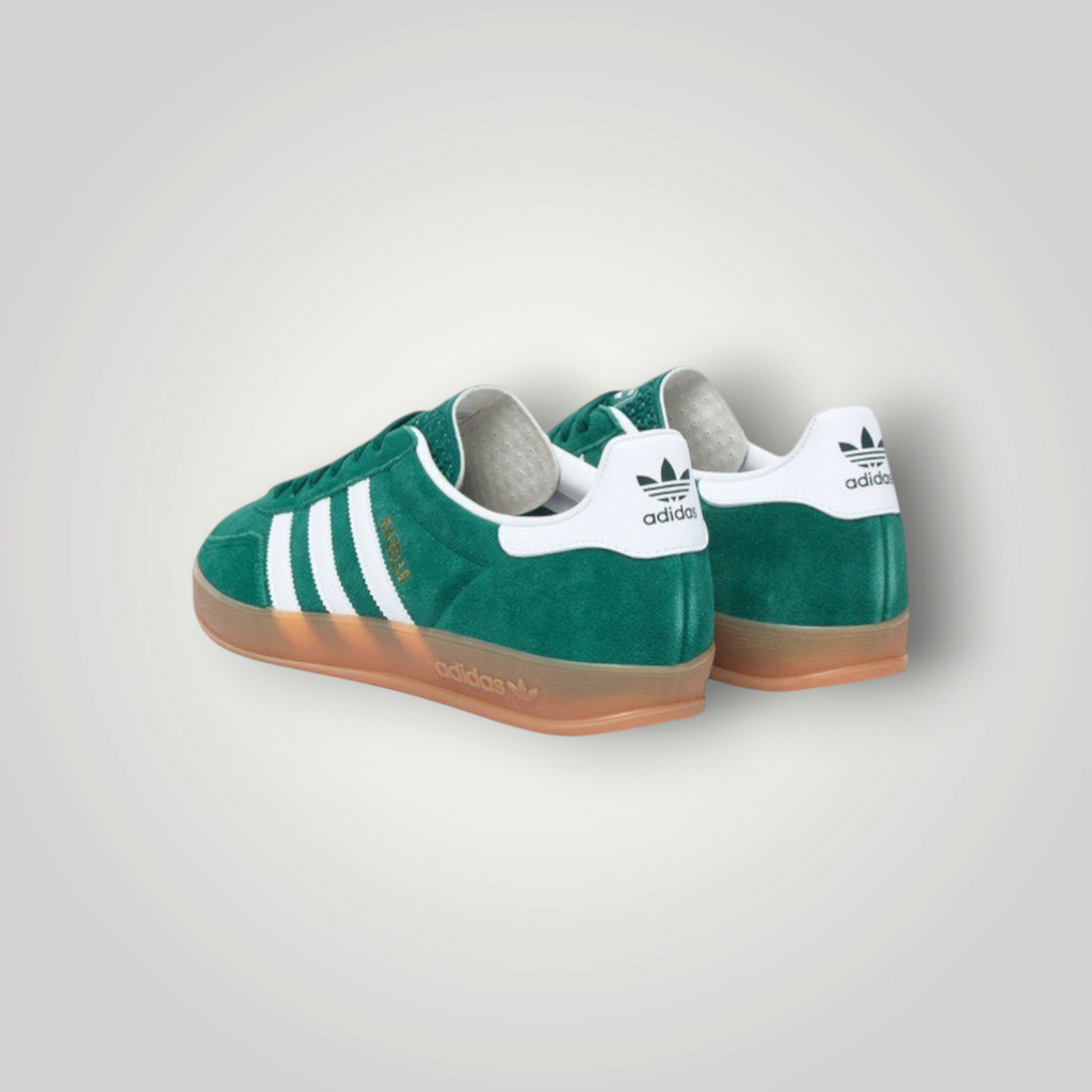 NDO Clothing Adidas Originals Gazelle Sneaker in Grün mit weißen Streifen und klassischer Gummisohle