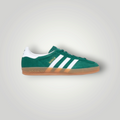 NDO Clothing Adidas Originals Gazelle Sneaker in Grün mit weißen Streifen und klassischer Gummisohle