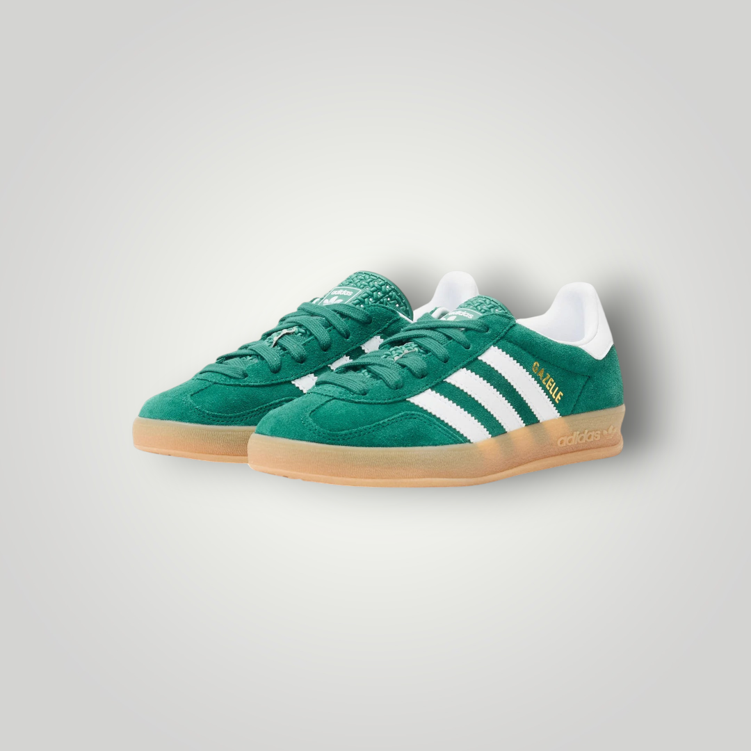 NDO Clothing adidas Originals Gazelle Indoor Sneaker in Dunkelgrün mit weißen Streifen und Gummisohle