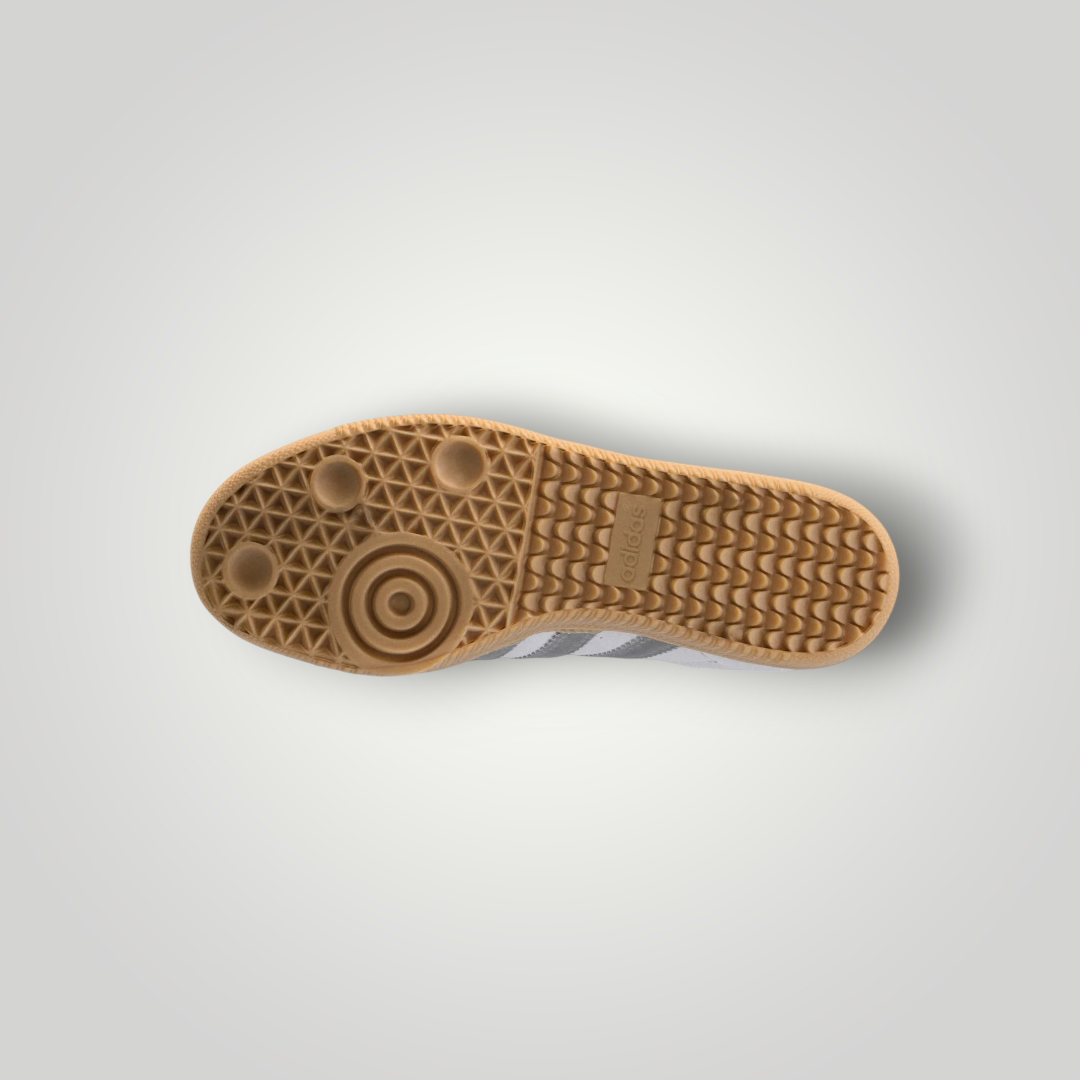 NDO Clothing Adidas Originals Samba OG Sneaker mit charakteristischer brauner Gummisohle und rutschfestem Profil