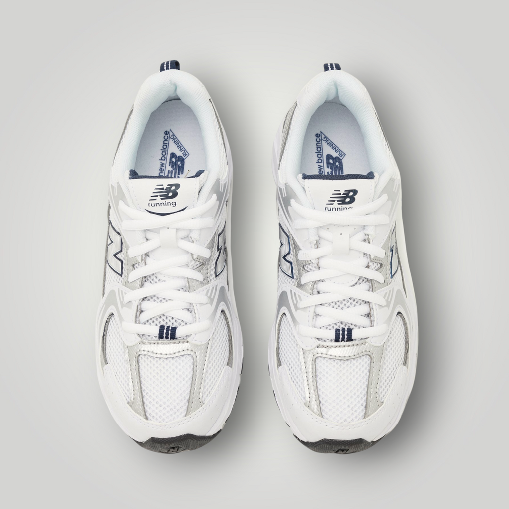 NDO Clothing New Balance 530 Unisex-Sneaker in Grau und Weiß aus Mesh und Kunstleder mit Schnürung