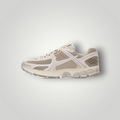 NDO Clothing Nike Zoom Vomero 5 Sneaker in Phantom und Light Bone mit Mesh-Obermaterial und reaktionsfreudiger Sohle