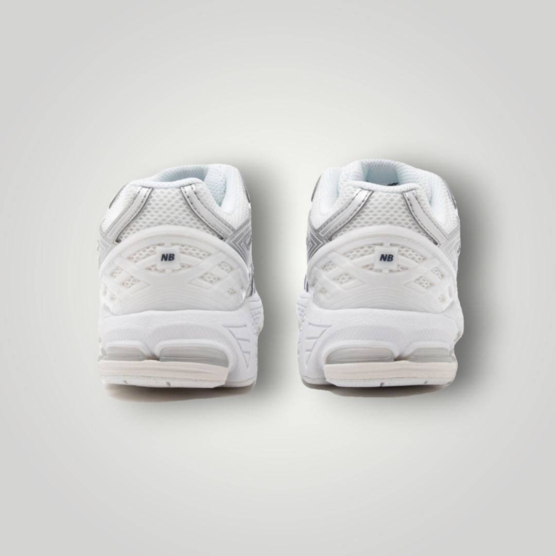 NDO Clothing New Balance 1906 Unisex Sneaker in Weiß und Marineblau mit Mesh-Obermaterial und reflektierenden Details