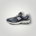 NDO Clothing New Balance M2002 Unisex Sneaker in Eclipse Blau aus Leder und Mesh mit N-ergy Sohlentechnologie