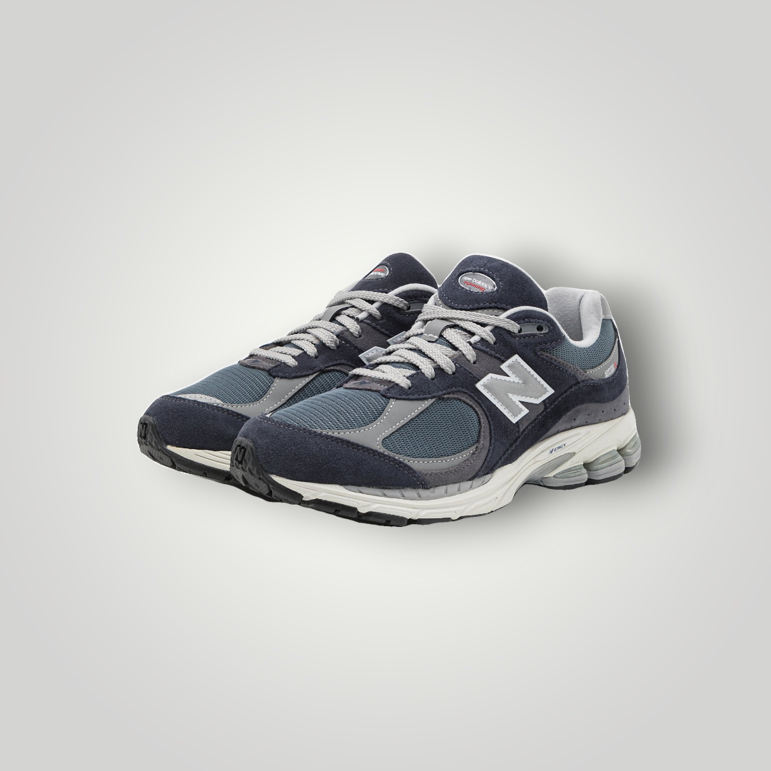New Balance M2002