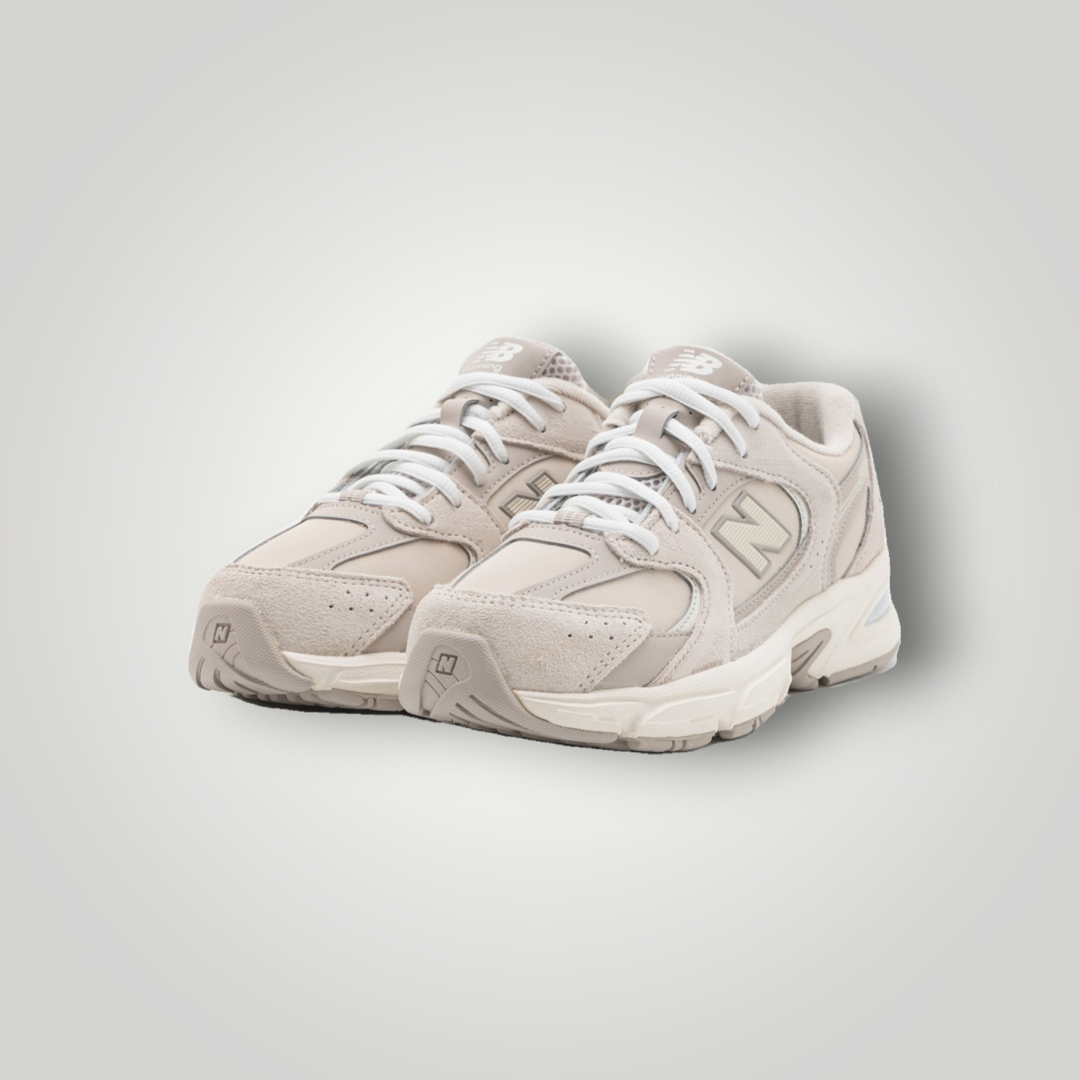 NDO Clothing New Balance 530 Unisex Sneaker in Beige und Grau aus Leder und Synthetik mit Schnürung