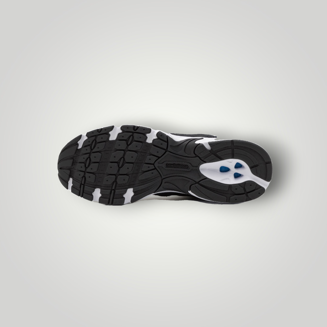 NDO Clothing New Balance Sneaker mit schwarzer, rutschfester Profilsohle und Abzorb-Dämpfungselementen