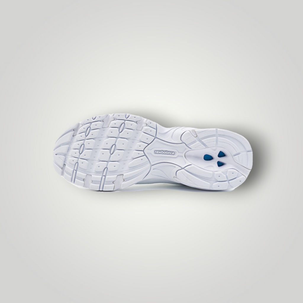 NDO Clothing New Balance 530 Sneaker Sohle in Weiß mit flexiblem Profil und Stoßdämpfung