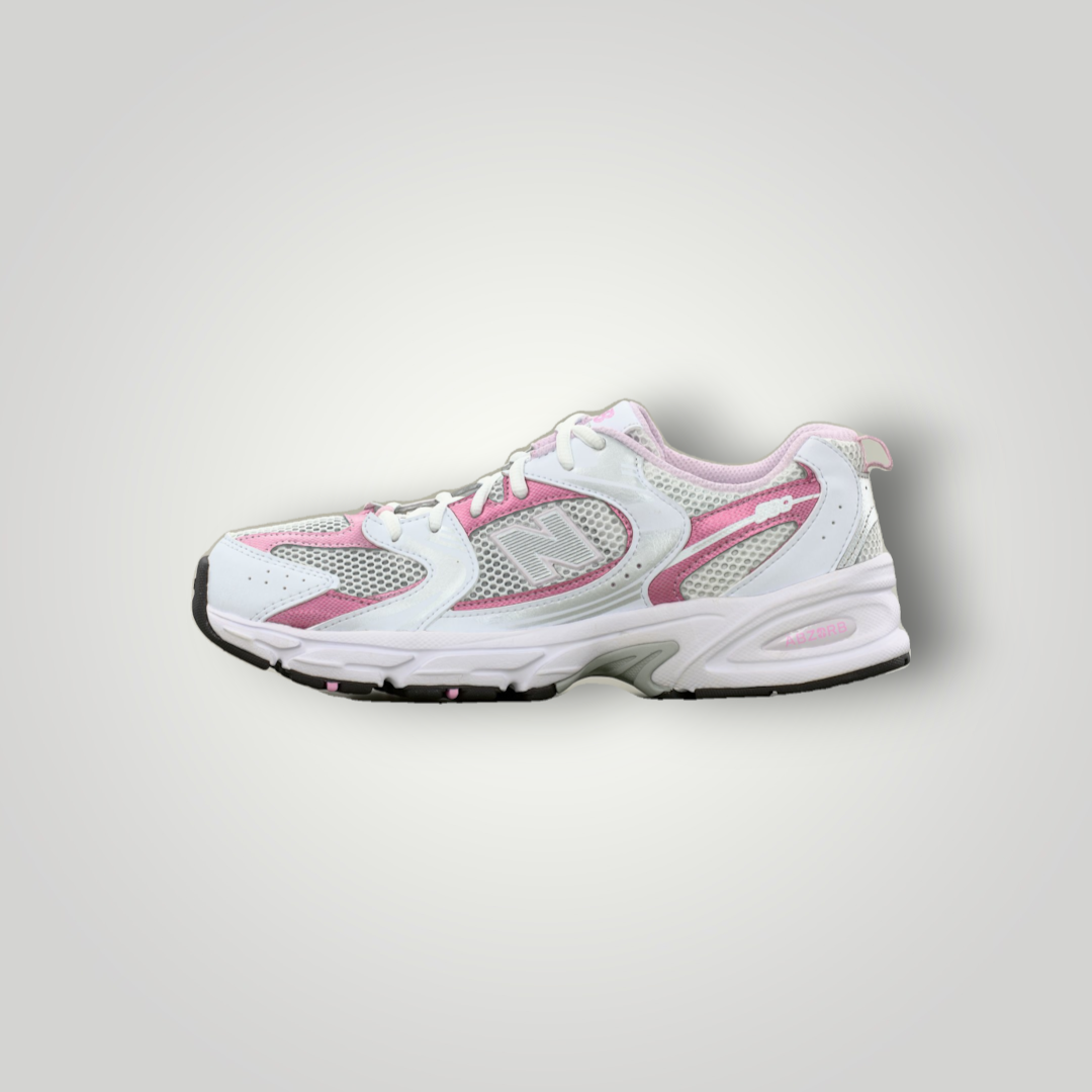 NDO Clothing New Balance 530 Sneaker in Weiss und Pink aus Mesh und Kunstleder mit Abzorb Dämpfung