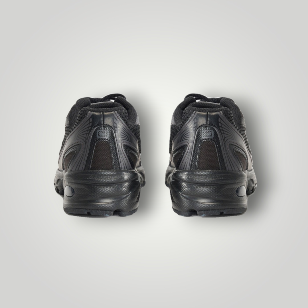 NDO Clothing New Balance 740 Unisex Sneaker in Schwarz mit Mesh- und Kunstleder-Details, Rückansicht