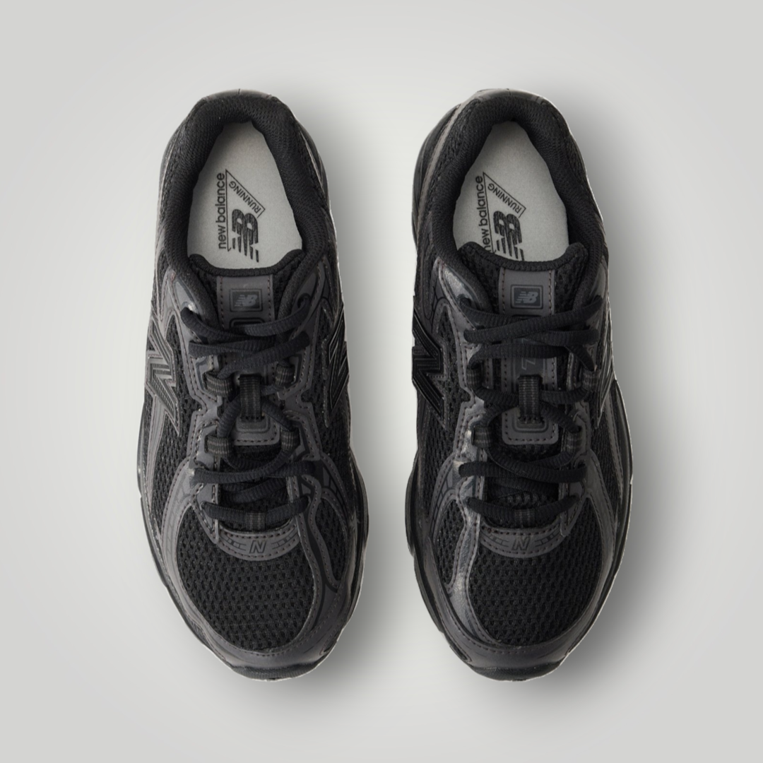 NDO Clothing New Balance 740 Unisex Sneaker in Schwarz aus Mesh und Kunstleder mit Schnürung, Draufsicht