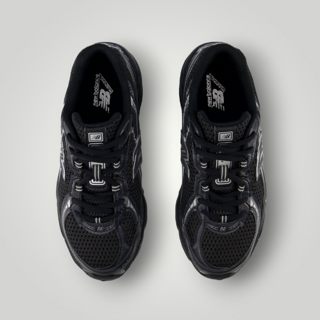 NDO Clothing New Balance 740 Unisex Sneaker in Schwarz aus Mesh und Leder mit Schnürung in der Draufsicht