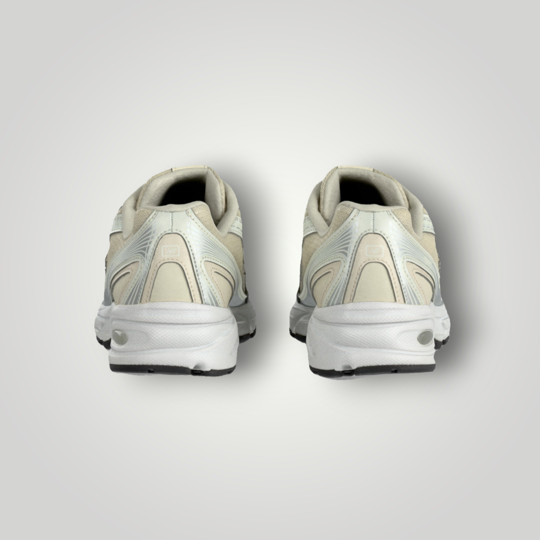 NDO Clothing New Balance 740 Sneaker in Turtledove von hinten mit Textil- und Kunststoffobermaterial