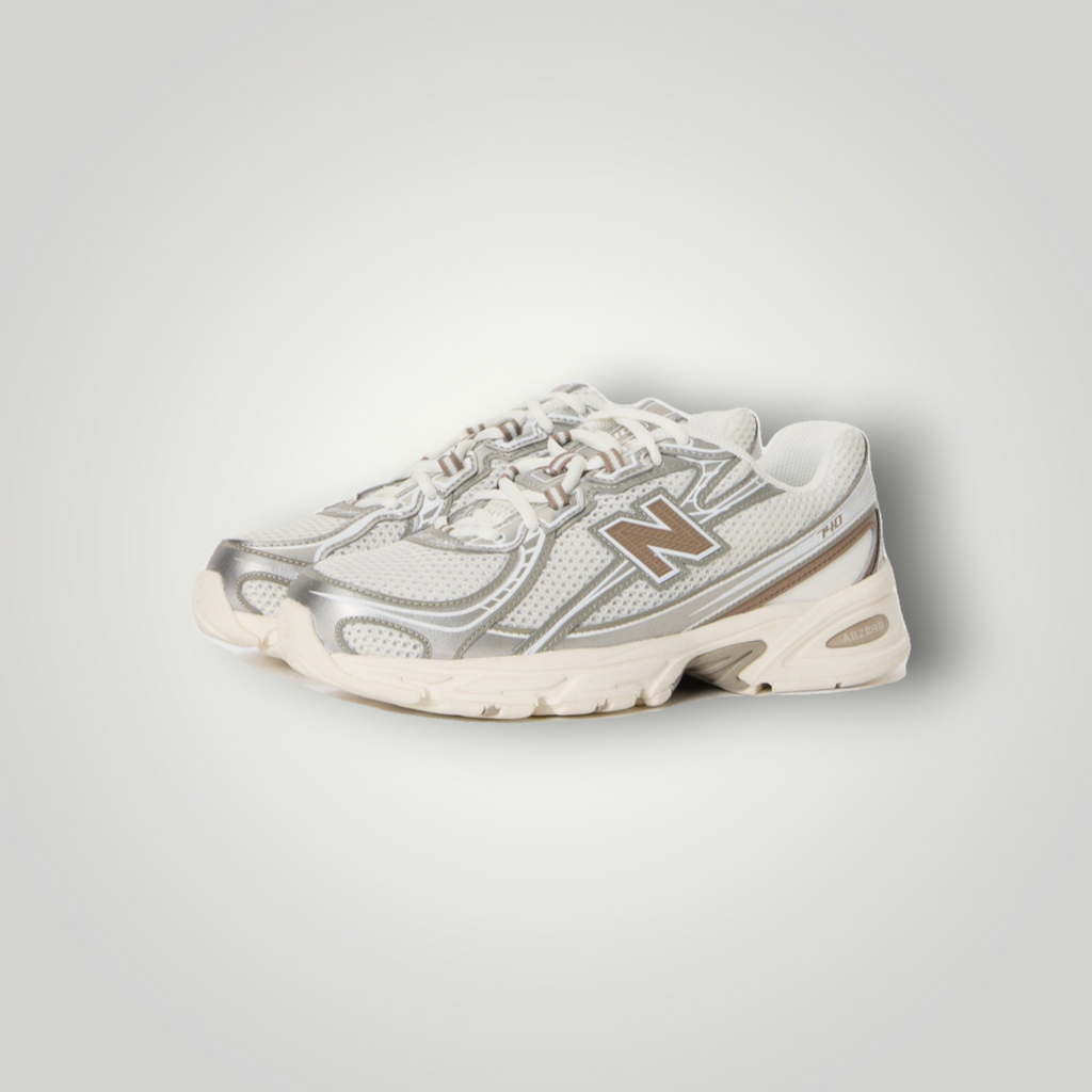 New Balance 740