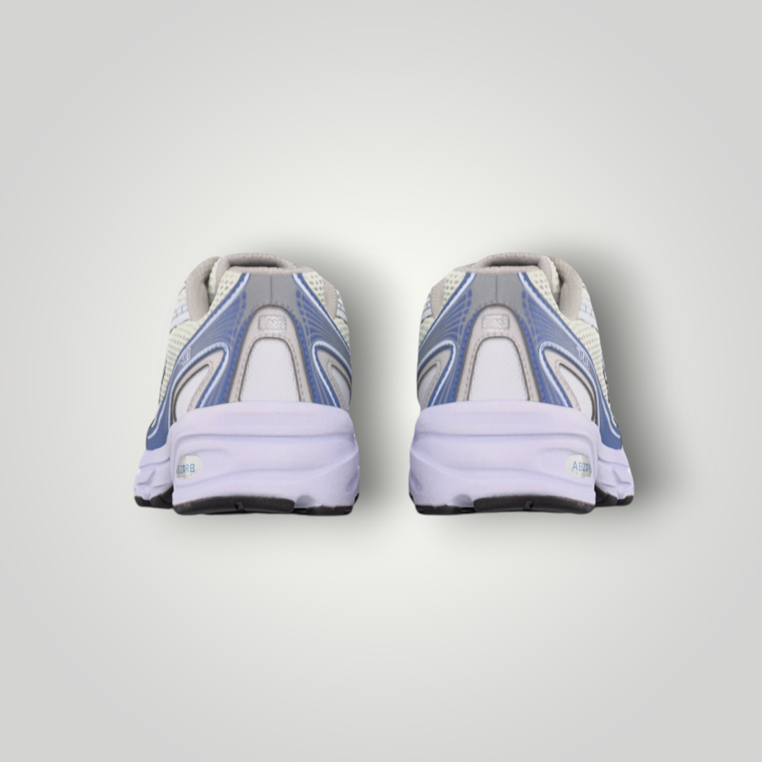 NDO Clothing New Balance 740 Sneaker in Weiss und Fairweather Blau, Rückansicht mit Mesh-Details und Abzorb-Sohle