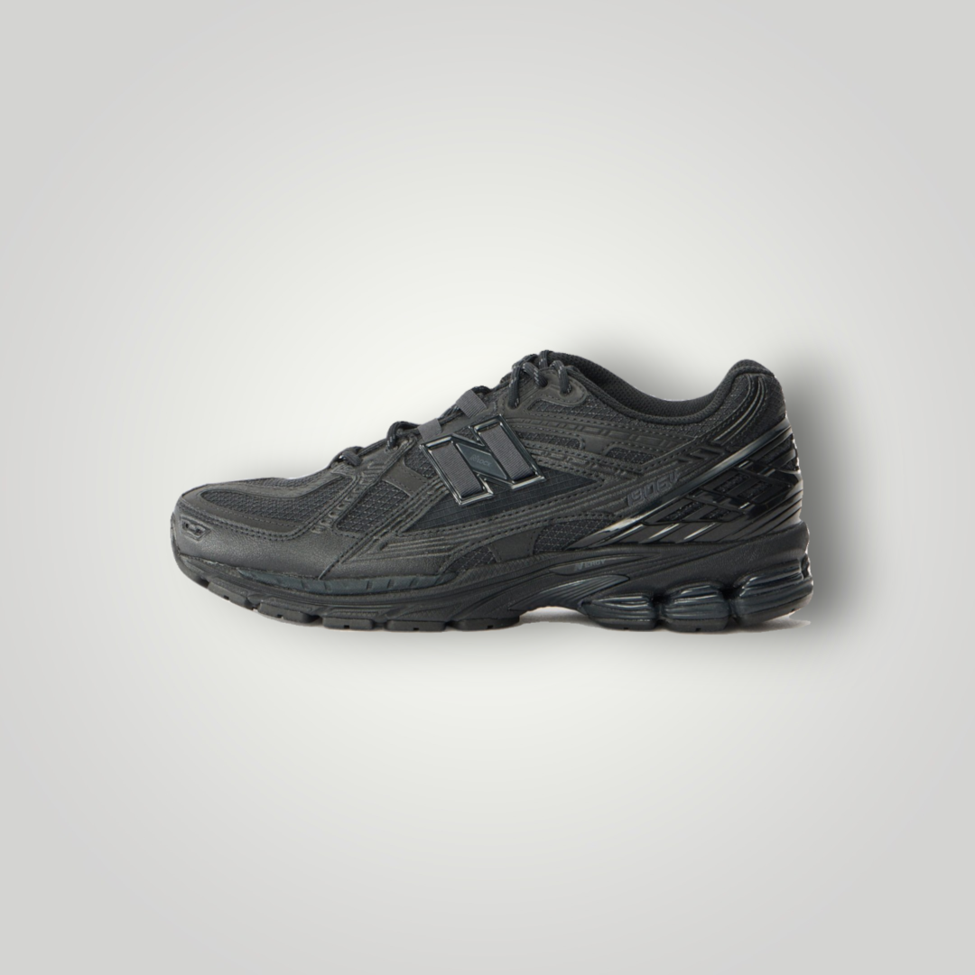 NDO Clothing New Balance M1906 Unisex-Sneaker in Schwarz aus Mesh und Kunstleder mit Schnürung und robuster Sohle