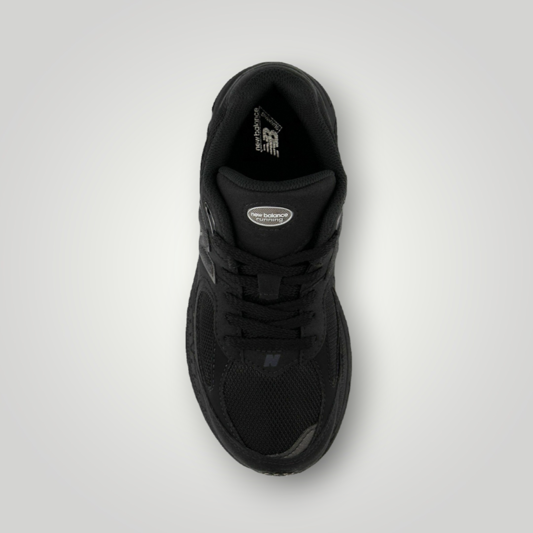 NDO Clothing New Balance 2002 Sneaker in Schwarz aus Leder und Mesh mit Schnürung und runder Schuhspitze