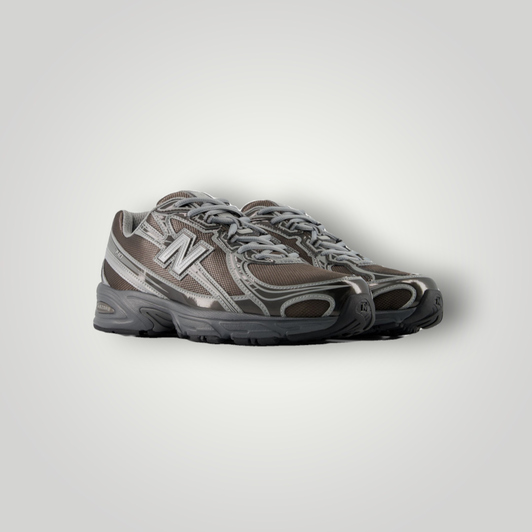NDO Clothing New Balance Sneaker in Schwarz und Metallic-Grau aus Mesh und Leder mit Schnürung