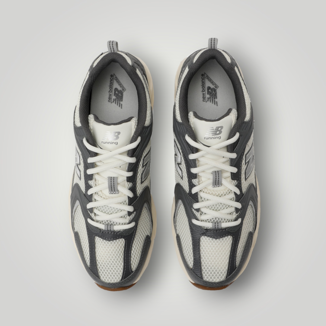 NDO Clothing New Balance 530 Sneaker in Grau und Beige aus Mesh und Leder in der Draufsicht