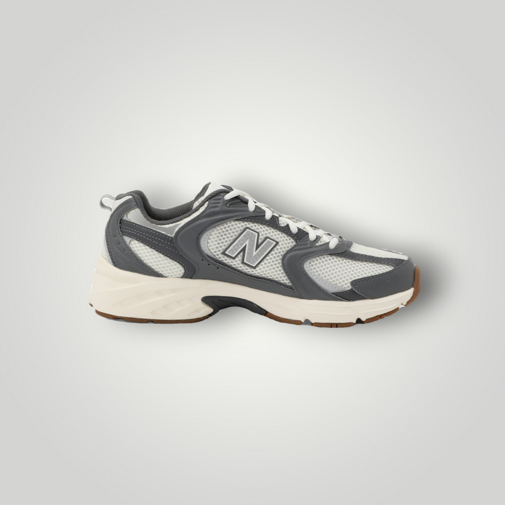 NDO Clothing New Balance 530 Sneaker in Grau und Beige aus Mesh und Leder mit profilierter Sohle