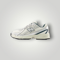 NDO Clothing New Balance Sneaker in Medusa-Grün und Angora aus Mesh und Leder mit flacher Sohle und Schnürung